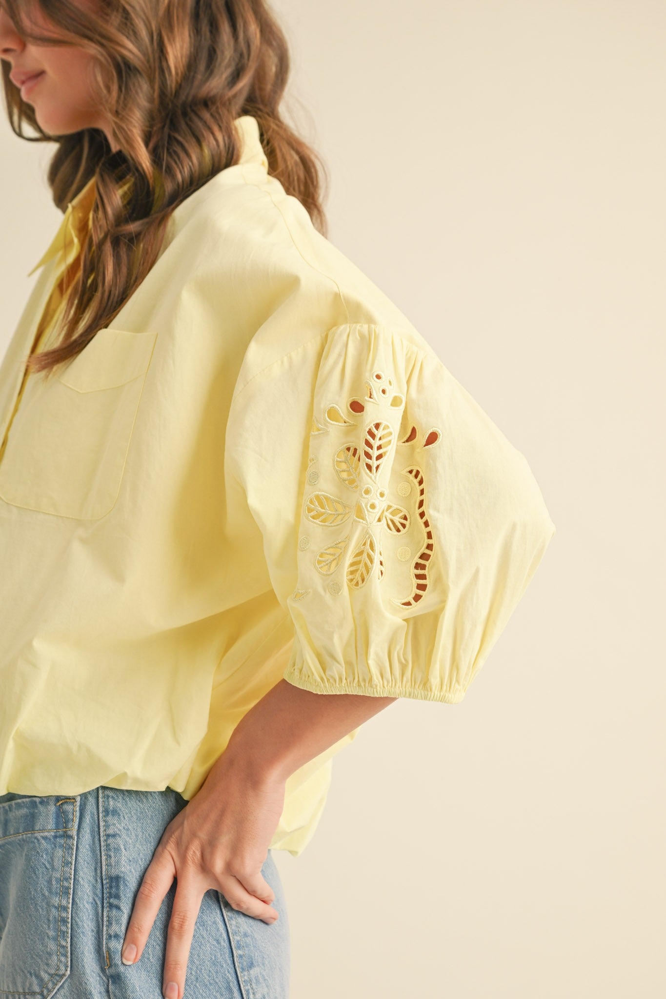 CUT OUT EMBROIDERED BUBBLE SLEEVE TOP